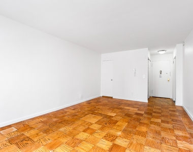 East 36th Street - Photo Thumbnail 6
