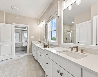 110 Hollow Oak Dr - Photo Thumbnail 44