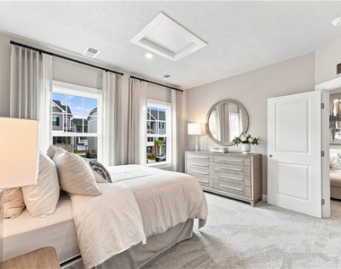 110 Hollow Oak Dr - Photo Thumbnail 33