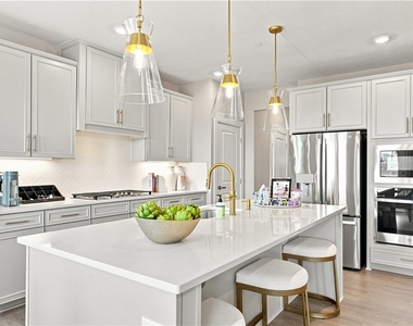 110 Hollow Oak Dr - Photo Thumbnail 17