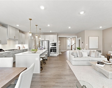 110 Hollow Oak Dr - Photo Thumbnail 18