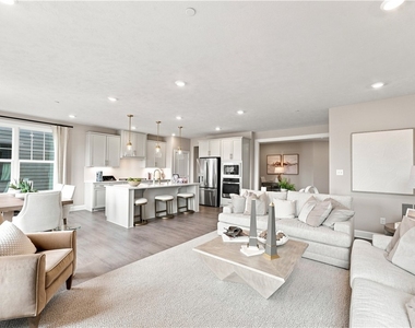 110 Hollow Oak Dr - Photo Thumbnail 7