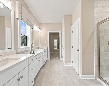 110 Hollow Oak Dr - Photo Thumbnail 43