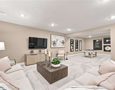 110 Hollow Oak Dr - Photo Thumbnail 27