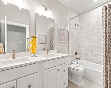 110 Hollow Oak Dr - Photo Thumbnail 36