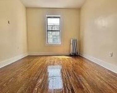 558 Parkside Avenue - Photo Thumbnail 3