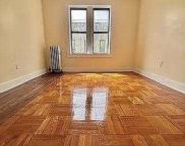 558 Parkside Avenue - Photo Thumbnail 2