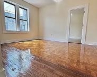 558 Parkside Avenue - Photo Thumbnail 1
