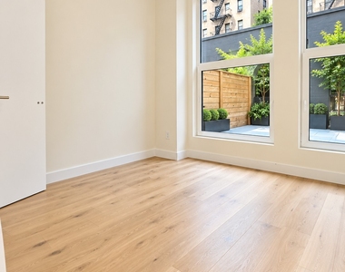 636 West 158th Street - Photo Thumbnail 3