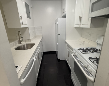 400 East 71st Street - Photo Thumbnail 5