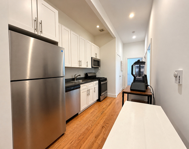 1627 Summerfield Street - Photo Thumbnail 5