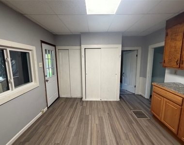 334 Main Street - Photo Thumbnail 6