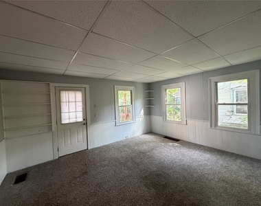 334 Main Street - Photo Thumbnail 8