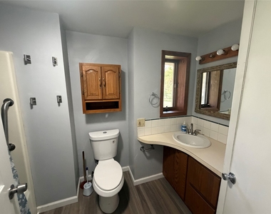 334 Main Street - Photo Thumbnail 9