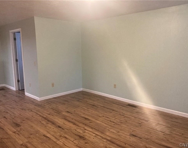313 High Street - Photo Thumbnail 6