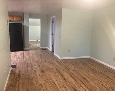 313 High Street - Photo Thumbnail 3