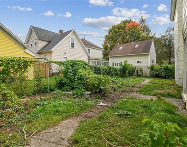 217 Grand Avenue - Photo Thumbnail 17