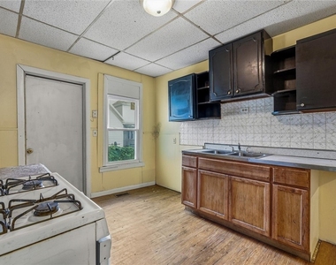 217 Grand Avenue - Photo Thumbnail 13