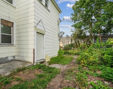 217 Grand Avenue - Photo Thumbnail 18