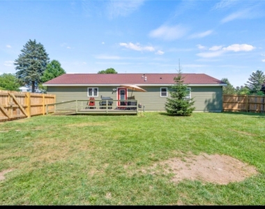 31 Franklin Avenue - Photo Thumbnail 15