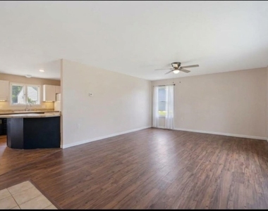 31 Franklin Avenue - Photo Thumbnail 4
