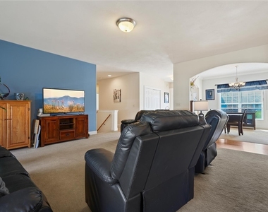 3705 Pegasus Circle - Photo Thumbnail 10