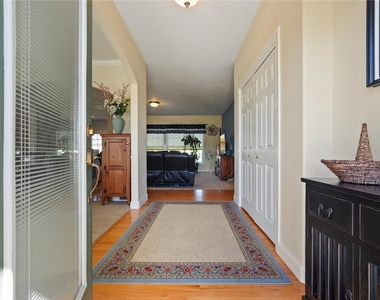 3705 Pegasus Circle - Photo Thumbnail 2