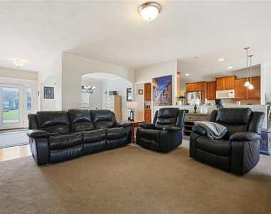 3705 Pegasus Circle - Photo Thumbnail 11