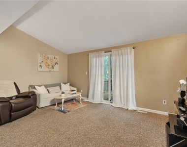 5444 Borgase Lane - Photo Thumbnail 6
