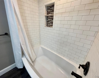 18 Washington Street - Photo Thumbnail 4