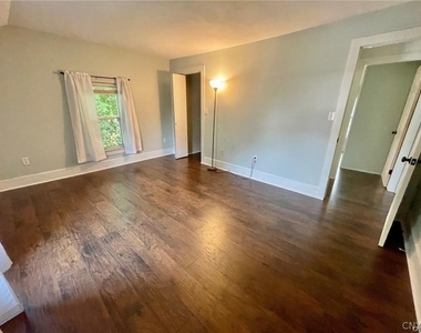 18 Washington Street - Photo Thumbnail 8