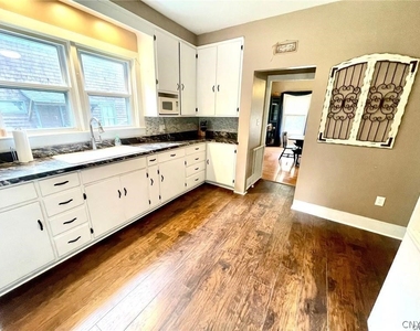 18 Washington Street - Photo Thumbnail 2