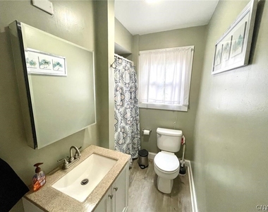 18 Washington Street - Photo Thumbnail 6