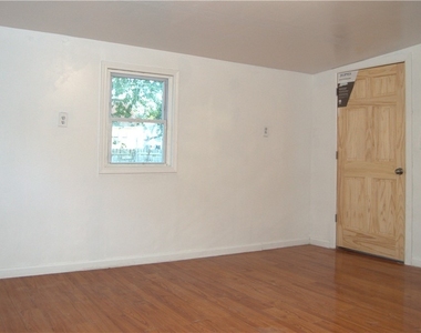 80 Vanderbilt Street - Photo Thumbnail 10