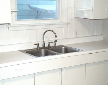 80 Vanderbilt Street - Photo Thumbnail 6