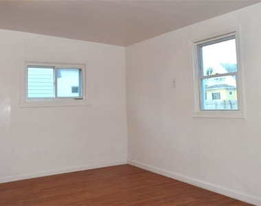 80 Vanderbilt Street - Photo Thumbnail 9