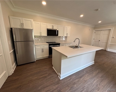 77 W Humboldt Parkway - Photo Thumbnail 4