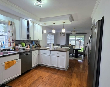 8218 Pershing Avenue - Photo Thumbnail 3