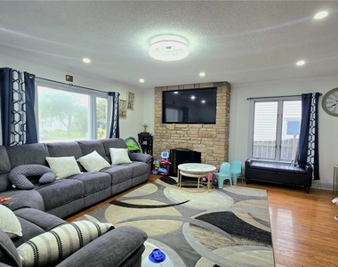 8218 Pershing Avenue - Photo Thumbnail 1