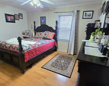 8218 Pershing Avenue - Photo Thumbnail 5