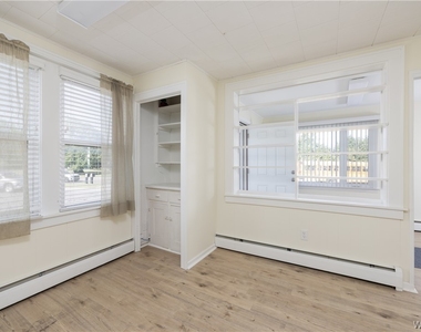 3555 N Buffalo Street - Photo Thumbnail 5