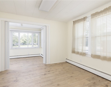 3555 N Buffalo Street - Photo Thumbnail 8
