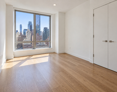 436 West 52nd Street - Photo Thumbnail 5