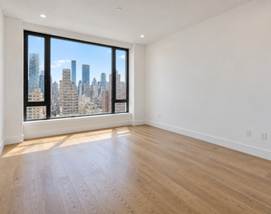 250 West 50th Street - Photo Thumbnail 3