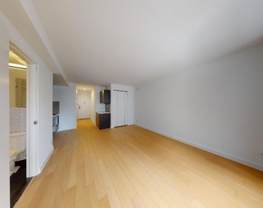 East 39th Street - Photo Thumbnail 1