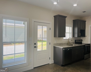 203c Cherry Street - Photo Thumbnail 5