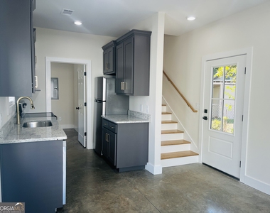203c Cherry Street - Photo Thumbnail 3