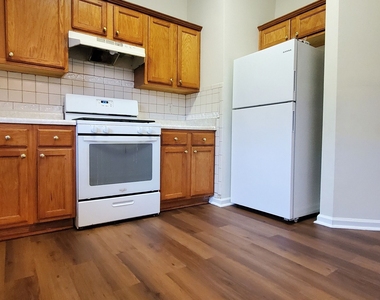 10600 Redbud Lane - Photo Thumbnail 15