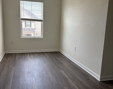 206 Coastal Drive - Photo Thumbnail 19
