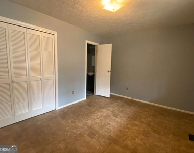 387 N Richardson Street - Photo Thumbnail 8